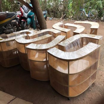 Kệ bán hàng gỗ mộc